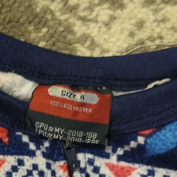 Toddler boys Christmas footie pajamas - Picture 3 of 5